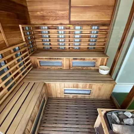 公寓 Oliva Wellness Apartman