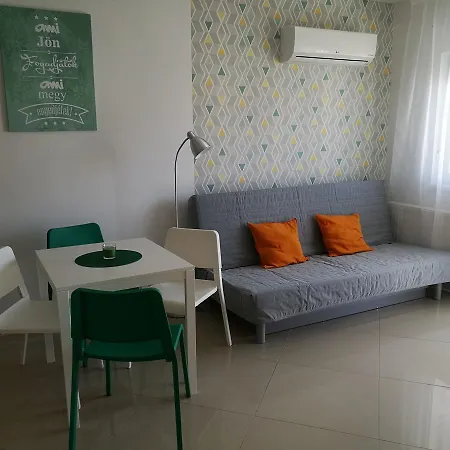 Oliva Wellness Apartman *